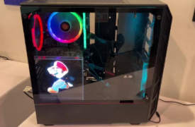 全息侧面板将您的 PC 变成 3D 展示品