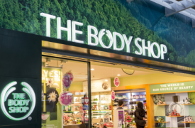 Waterstones 老板 Elliott 竞购 The Body Shop